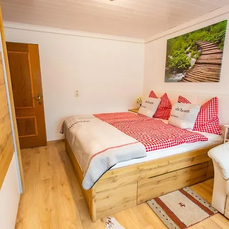 Apartmán Bergidyll 1 Gartenwohnung *