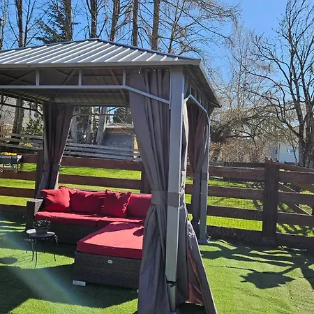 Bergidyll 1 Gartenwohnung アパート