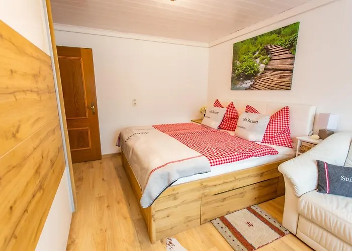 Апартаменти Bergidyll 1 Gartenwohnung *